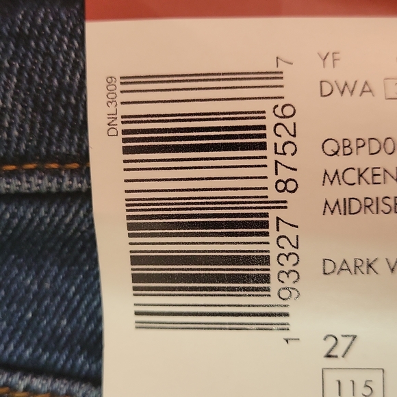 Guess Jean Pants. Mckenzie curvy slim midrise. Dark wash. - Picture 8 of 8